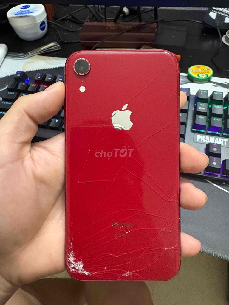 Apple iPhone XR Đỏ vỡ lưng. Mua bán Điện thoại tại Quận Long Biên Hà Nội được đăng bởi Trần Ngọc Nam hình 1