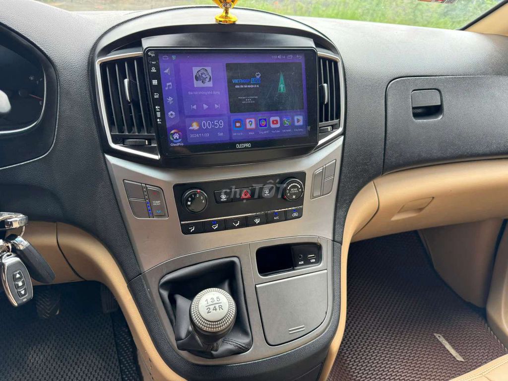 Ô tô Hyundai Starex số sàn 9 chổ máy dầu. Mua bán Ô tô tại Quận 12 Tp Hồ Chí Minh được đăng bởi Trương Thành Phú hình 3