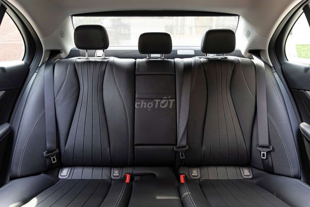 e cần bán mercedes E180 sx 2022. Mua bán Ô tô tại Quận Tây Hồ Hà Nội được đăng bởi NGUYỄN TẢO hình 7