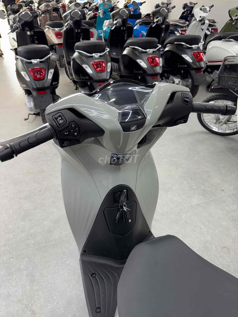 SH160 Abs 2023 siêu lướt 1900 ko khác gi xe mới. Mua bán Xe máy tại Quận Cái Răng Cần Thơ được đăng bởi Cửa Hàng Xe Máy Quang Sang hình 7