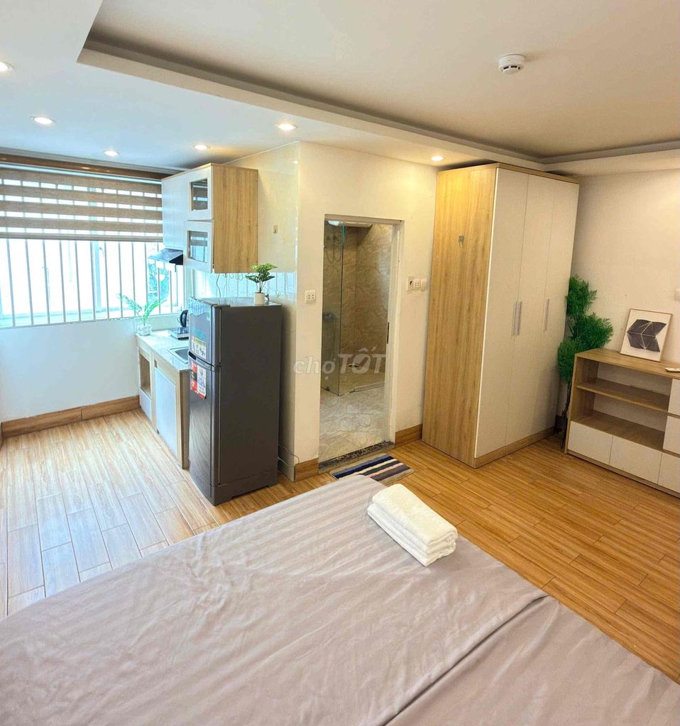PHÒNG STUDIO RỘNG VÀ THOÁNG GẦN Q1