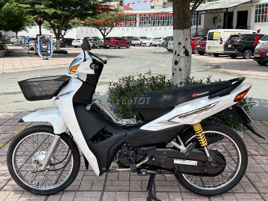 Honda Wave A 110 2018, госномер Хошимина, документы владельца, родной тихий двигатель