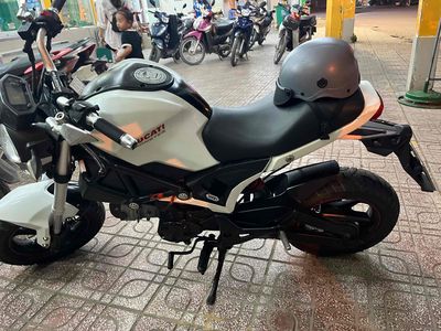 Yamaha Ducati 2018 bán lại cho ae trãi nghiệmp. Mua bán Xe máy tại Thành phố Dĩ An Bình Dương được đăng bởi Vàng