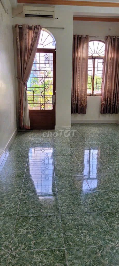 Аренда · 1 комн. · 80 м² · Quận 10, ул. Đường Tô Hiến Thành