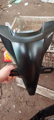 Phụ tùng xe máy Vario 150 Nhựa Đen ZIN. Mua bán Phụ tùng xe tại Thành phố Dĩ An Bình Dương được đăng bởi Thúy Vy