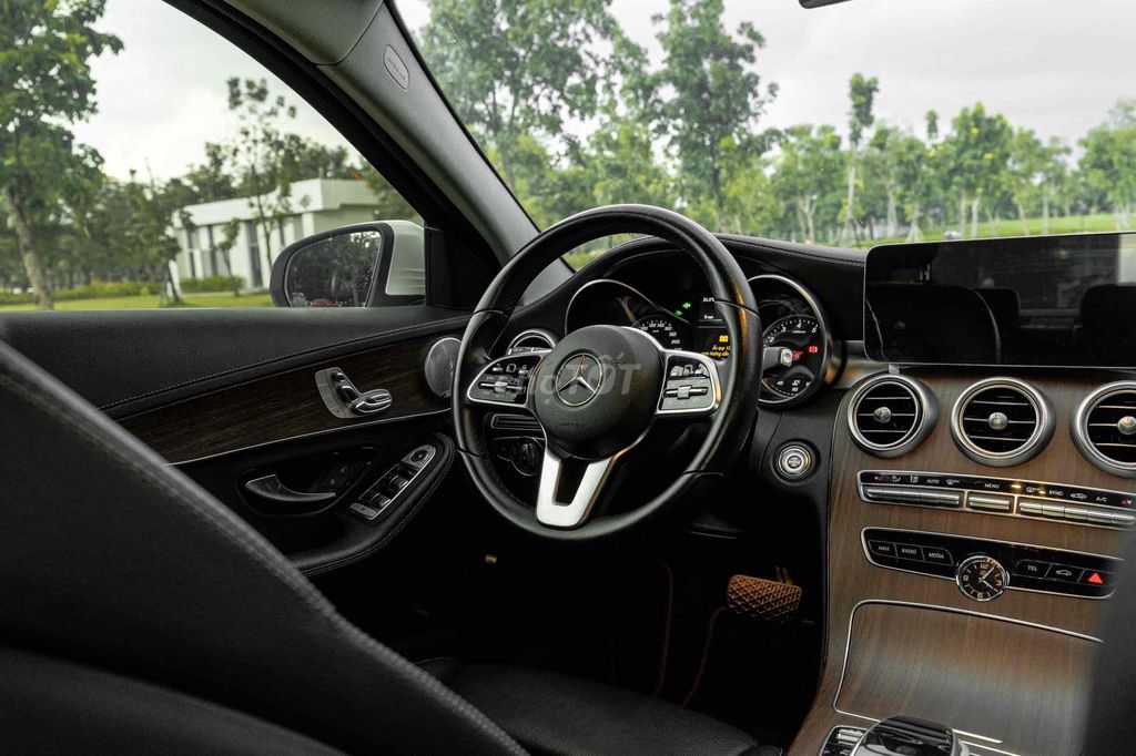 C200 Exclusive Sx 2021 màu trắng sang trọng. Mua bán Ô tô tại Quận 7 Tp Hồ Chí Minh được đăng bởi Dương Phương hình 14