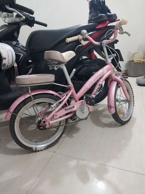 Xe đạp trẻ em màu hồng 5-7 tuổi .450k