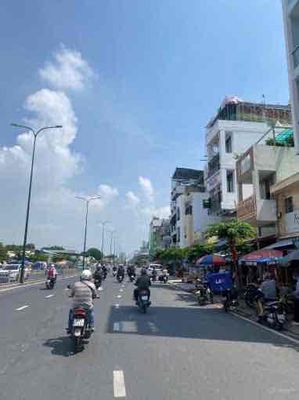 Mặt Tiền Dương Quảng Hàm P6 Gò Vấp 50x100=5523m2. GPXD: Hầm 14 Tầng. Mua bán văn phòng, mặt bằng kinh doanh tại Quận Gò Vấp Tp Hồ Chí Minh được đăng bởi Nguyễn Phú