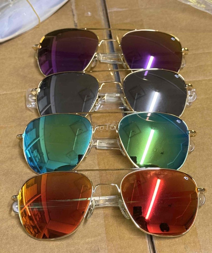 Kính râm AO Eyewear tròng Thủy tinh Vàng. Mua bán Phụ kiện thời trang khác tại Quận Hai Bà Trưng Hà Nội được đăng bởi B.E hình 1