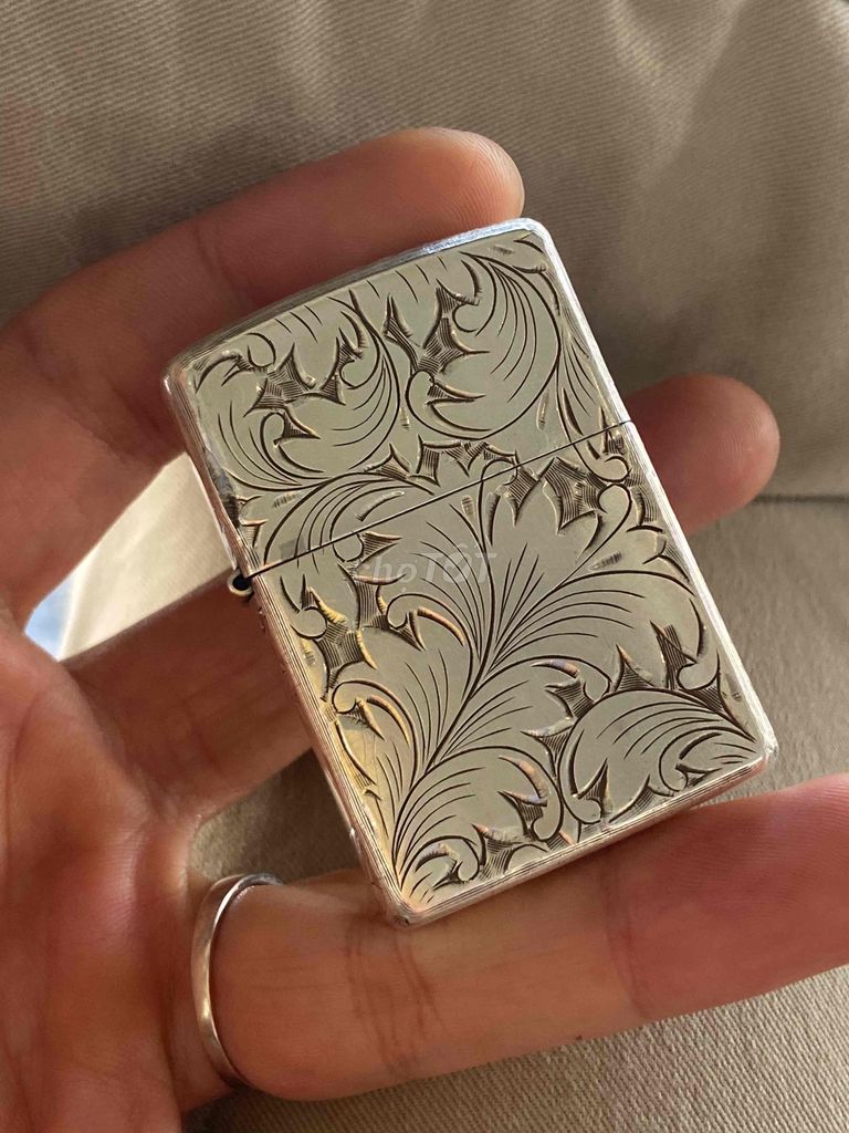 zippo bạc khối