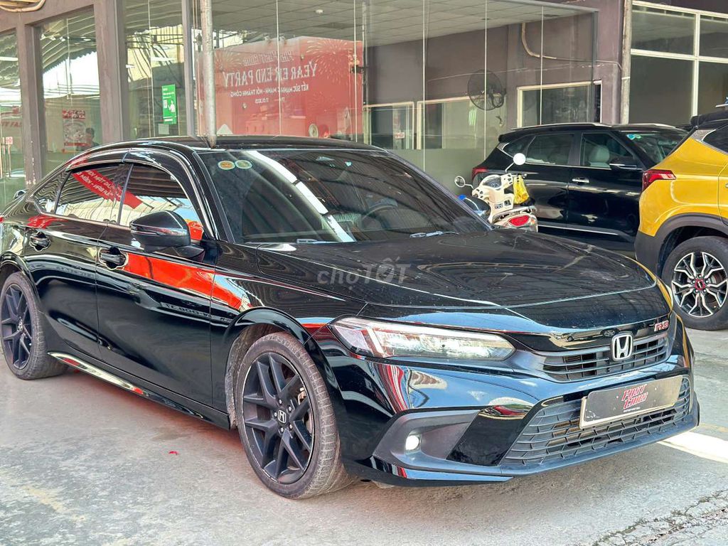 Honda Civic RS 2022 1.5L Turbo, màu đen,60.000 km. Mua bán Ô tô tại Quận Bình Tân Tp Hồ Chí Minh được đăng bởi Son Do hình 2