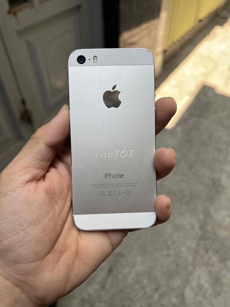 Apple iPhone 5s Bạc bán xác. Mua bán Điện thoại tại Quận 7 Tp Hồ Chí Minh được đăng bởi Nguyễn Anh hình 1