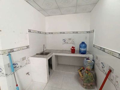 Nhà Đ.Trương vĩnh nguyên 45m2 . 1PK. 1PN.1WC + Gác 
Giá : 2Tr/tháng.. Cho thuê phòng trọ tại Quận Cái Răng Cần Thơ được đăng bởi Hai Thanh