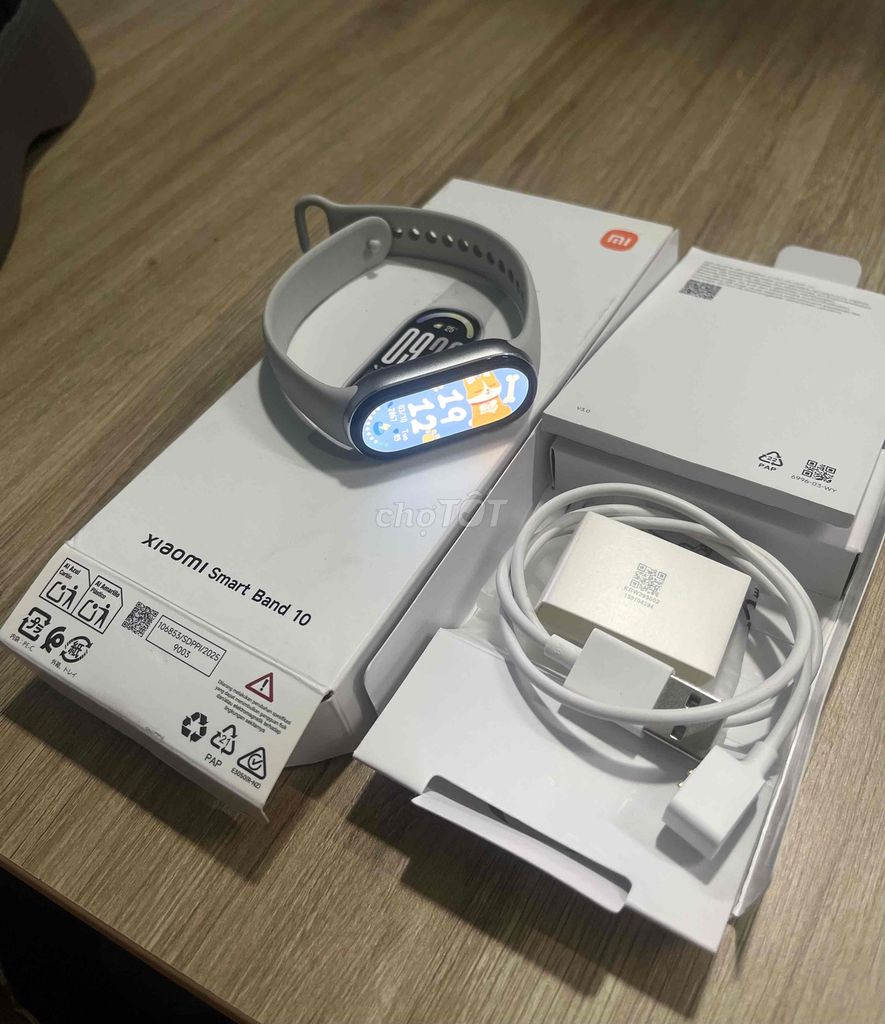 Xiaomi Smart Band 10 Bạc. Mua bán Thiết bị đeo thông minh tại Quận Tân Phú Tp Hồ Chí Minh được đăng bởi Le Thuy hình 1
