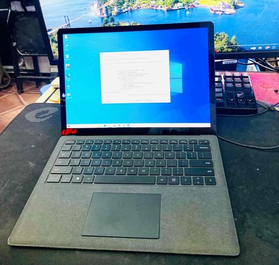 Surface laptop 2 - Cpu i5 8250U/Ram 8gb /ssd 256