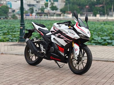 CBR 150 CHẠY LƯỚT 2000KM. Mua bán Xe máy tại Quận Tây Hồ Hà Nội được đăng bởi Tu Phamanh