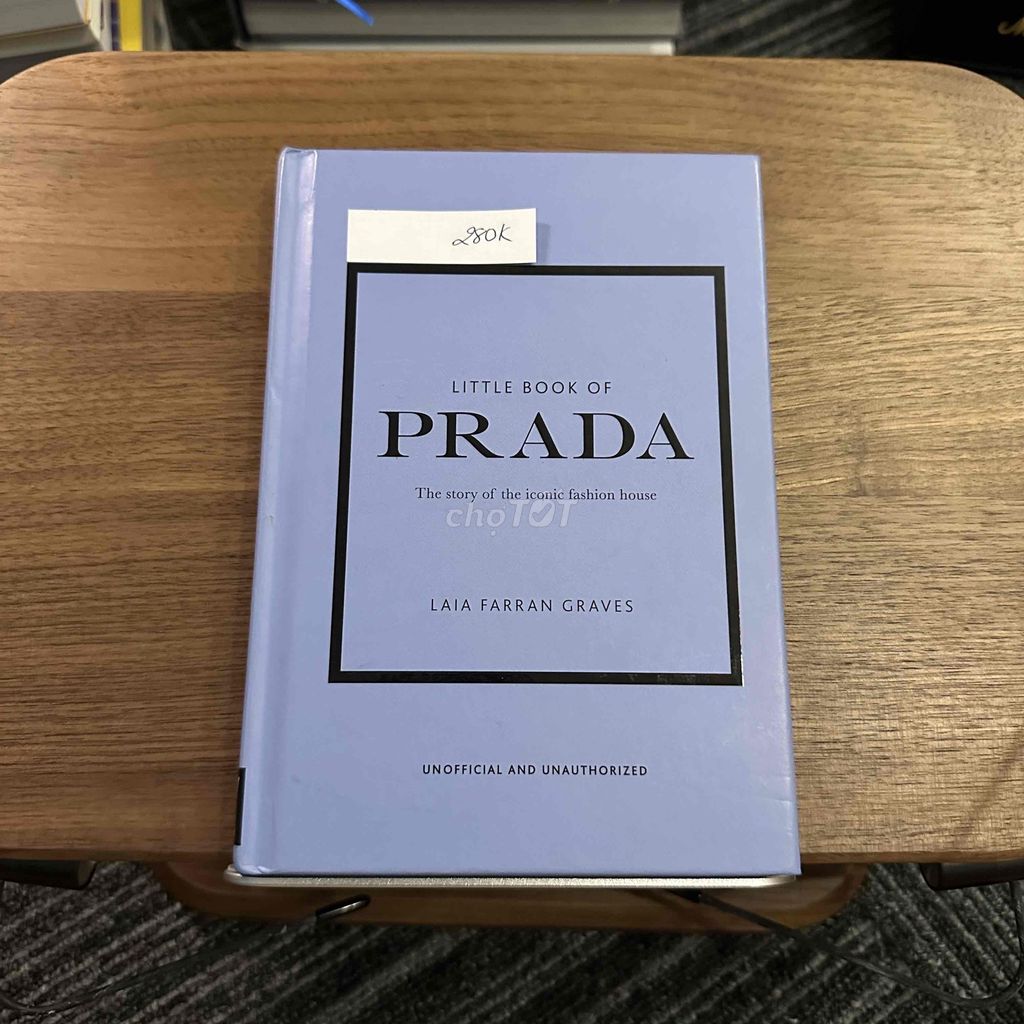 Sách Little Book of Prada Thời trang Xanh nhạt. Mua bán Sách tại Quận 3 Tp Hồ Chí Minh được đăng bởi Nhật Toàn hình 1