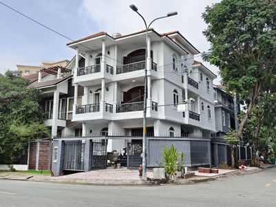 Villa 200 m² · 7 bed · Đường Dương Văn An