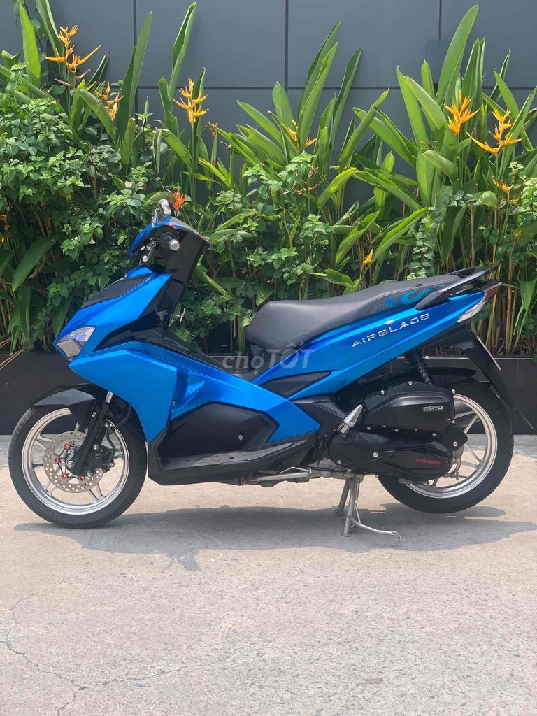 Воздушное лезвие Honda 2017, зеленое, 56 000 км