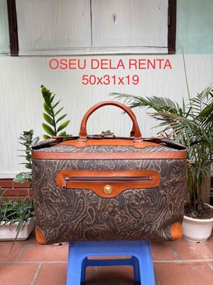 Túi du lịch xịn xò hiệu OSCAR DELA RANTA. Mua bán Túi xách tại Huyện Thanh Trì Hà Nội được đăng bởi Shop Đồ Si