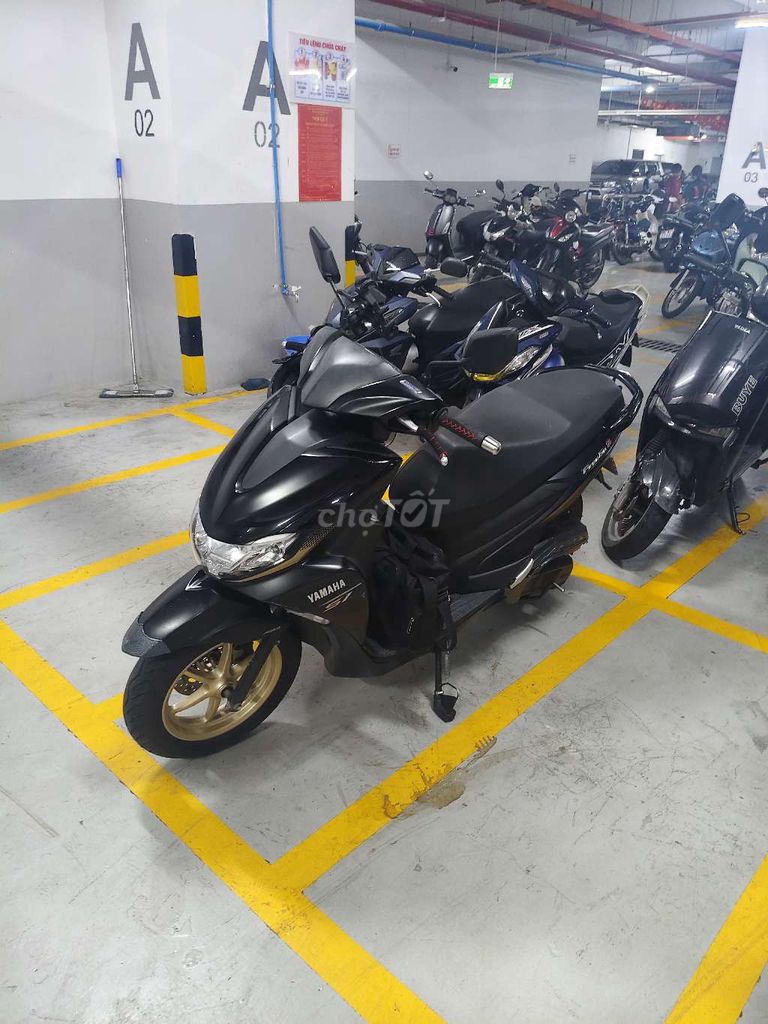 Yamaha Freego S черный с амортизаторами YSS Thailand
