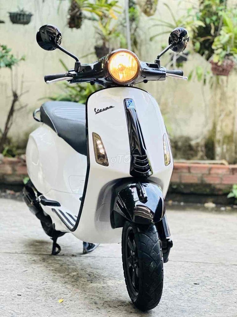 VESPA PRIMAVERA 125CC TRẮNG ĐEN SPORTY 2015. Mua bán Xe máy tại Quận 12 Tp Hồ Chí Minh được đăng bởi Ta Thanh Thai hình 1