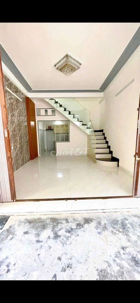 Nhà hẻm lý thái tổ trung tâm thành phố Nhà hẻm lý thái tổ trung tâm thành phố