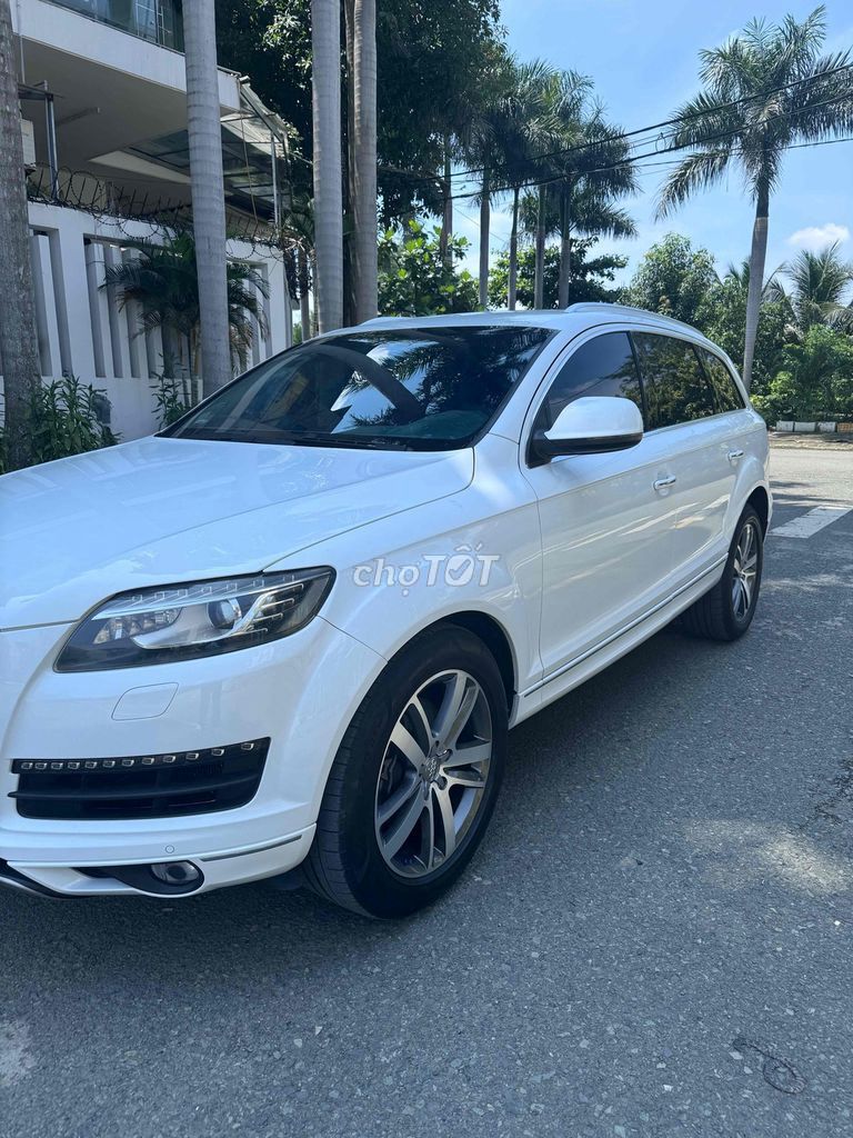 Audi Q7 2012 photo 3