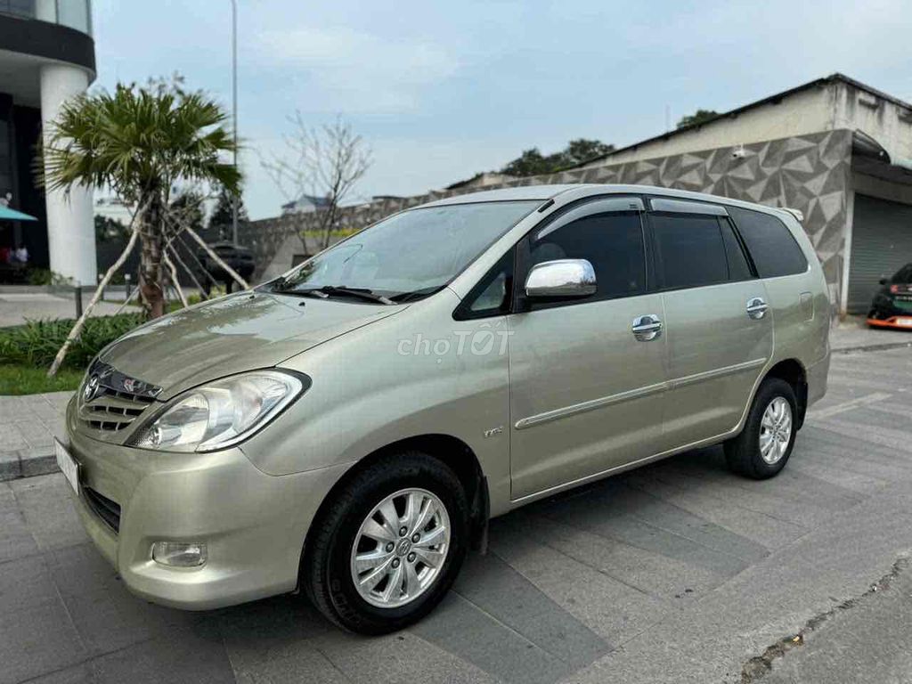 toyota innova 2009 G xịn chuẩn gd ko cực êm zin