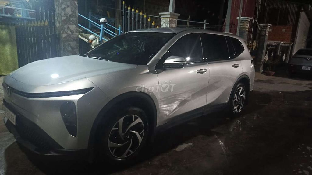 Thuê xe tự lái VinFast Limo Green 7 chỗ. Dịch vụ tại Huyện Phú Tân An Giang được đăng bởi nguyễn nhựt linh hình 1