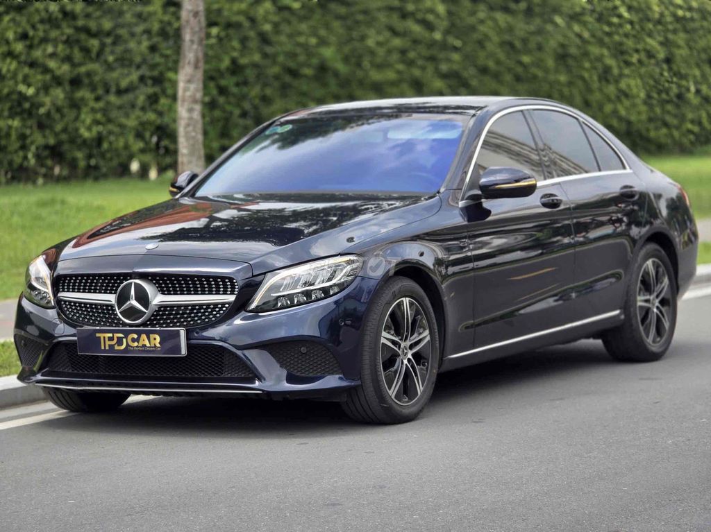 Mercedes C180 2020 Lướt nhẹ 44.000km. Mua bán Ô tô tại Quận Bình Tân Tp Hồ Chí Minh được đăng bởi Hoàng Thọ hình 2