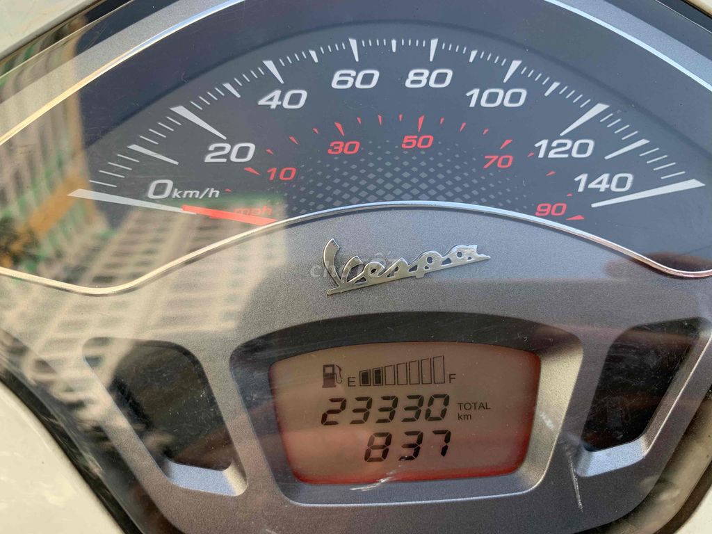 chính chủ cần bán xe vespa màu trắng. Mua bán Xe máy tại Quận Tân Phú Tp Hồ Chí Minh được đăng bởi rakuten hình 7