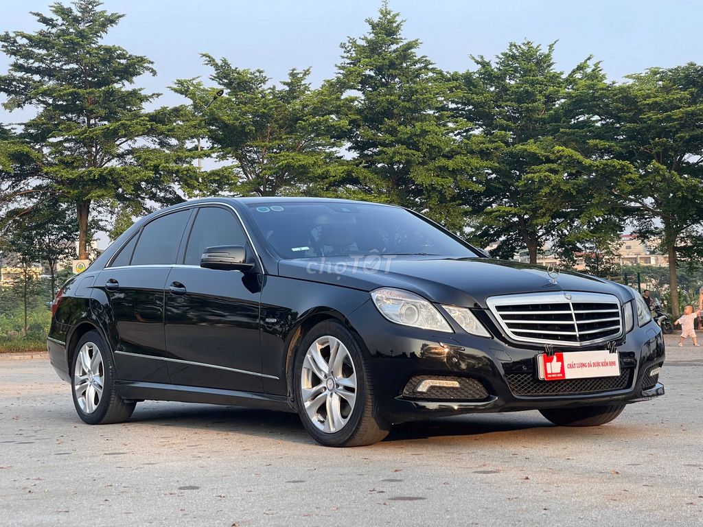 Mercedes Benz E Class 2010 E250 xe còn zin nhiều. Mua bán Ô tô tại Quận Thanh Xuân Hà Nội được đăng bởi Vạn Phát  Auto hình 1