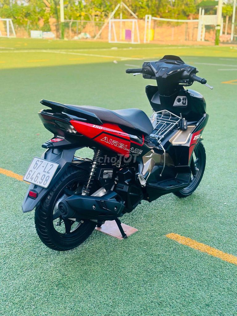 Honda Airblade 150 ABS 2021 Đen Đỏ Vàng. Mua bán Xe máy tại Huyện Chợ Mới An Giang được đăng bởi XE MÁY THIỆN PHÁT AN GIANG hình 7