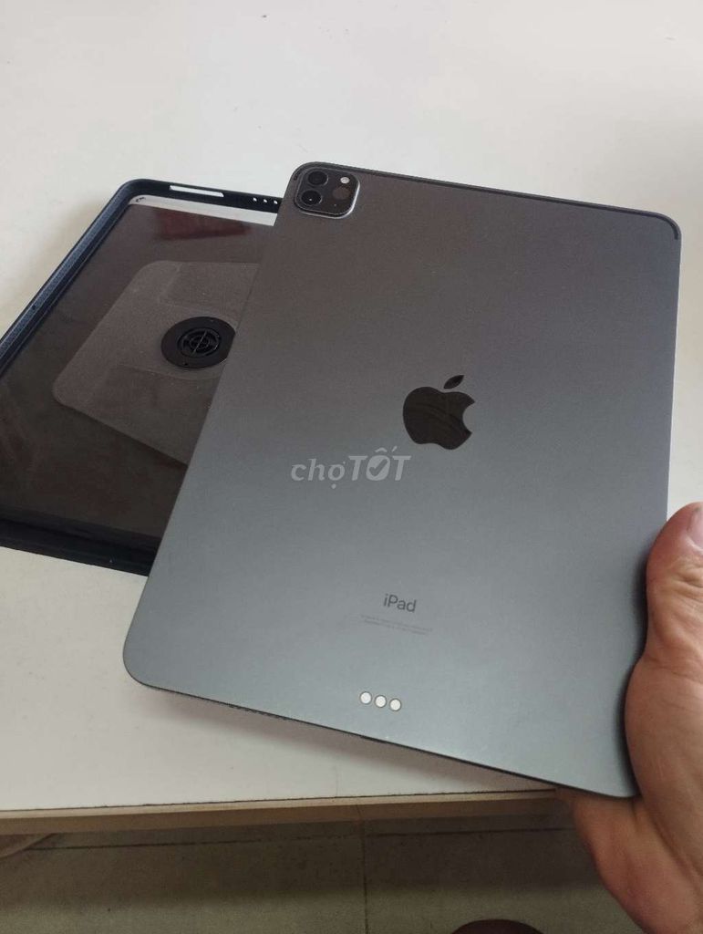  iPad Pro M1 128GB Xám cần bản lại. Mua bán Máy tính bảng tại Quận 7 Tp Hồ Chí Minh được đăng bởi lê nhựt tân hình 1