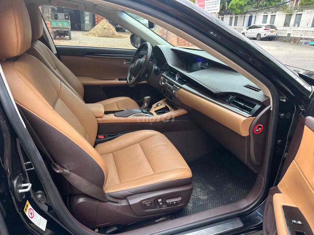 Lexus ES 250 2017 67000 km. Mua bán Ô tô tại Quận 7 Tp Hồ Chí Minh được đăng bởi auto thanh tâm  hình 7