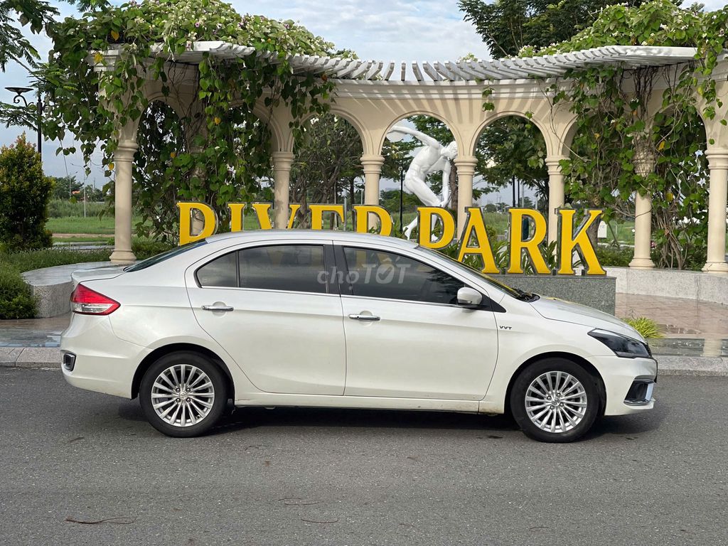 Suzuki Ciaz 2020 1.4AT trắng  - 66999km xe GĐ dùng. Mua bán Ô tô tại Thành phố Thủ Đức Tp Hồ Chí Minh được đăng bởi HỒ TRIỂN hình 4