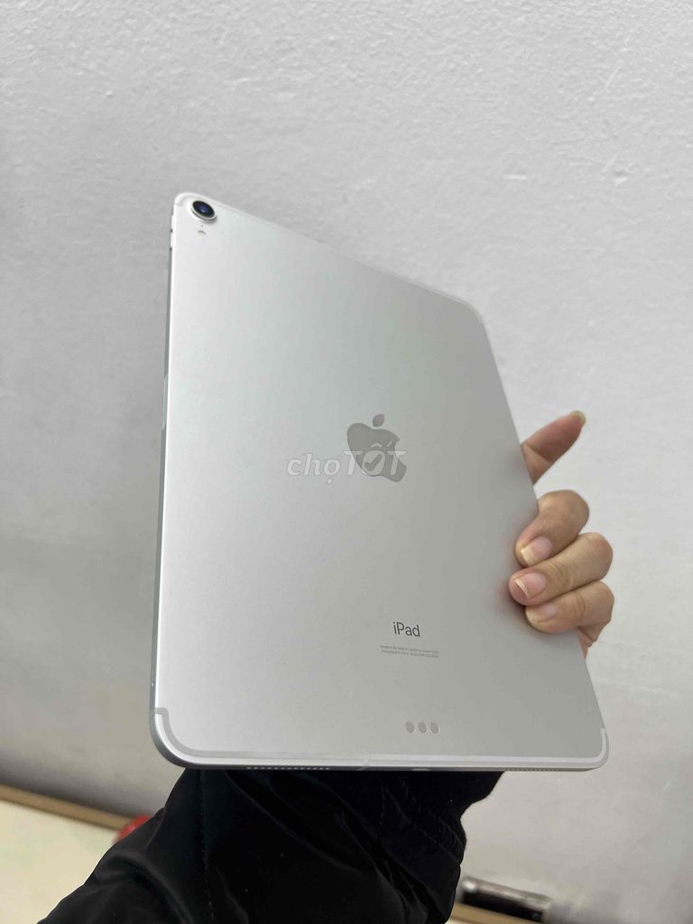 Apple iPad Pro 2018 11 inch 64GB. Mua bán Máy tính bảng tại Quận Hai Bà Trưng Hà Nội được đăng bởi Laptop HV hình 1