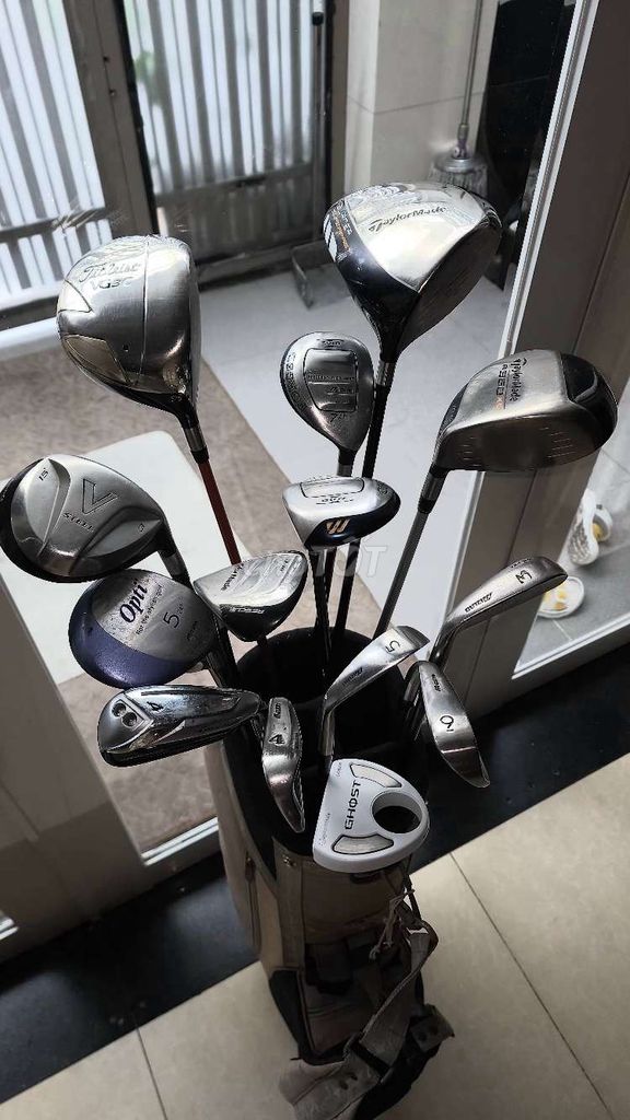 13 cây Gậy golf.Titleist, Mizuno và TaylorMade