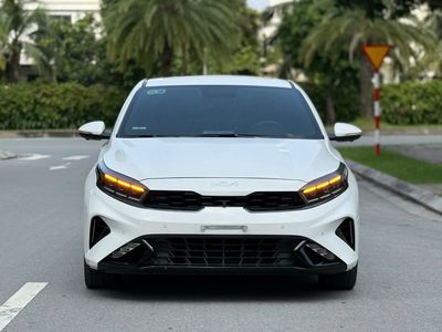 Kia K3 2.0 Premium 2021 trắng, 27.000 km. Mua bán Ô tô tại Quận Long Biên Hà Nội được đăng bởi PHÚC LÂM  AUTO