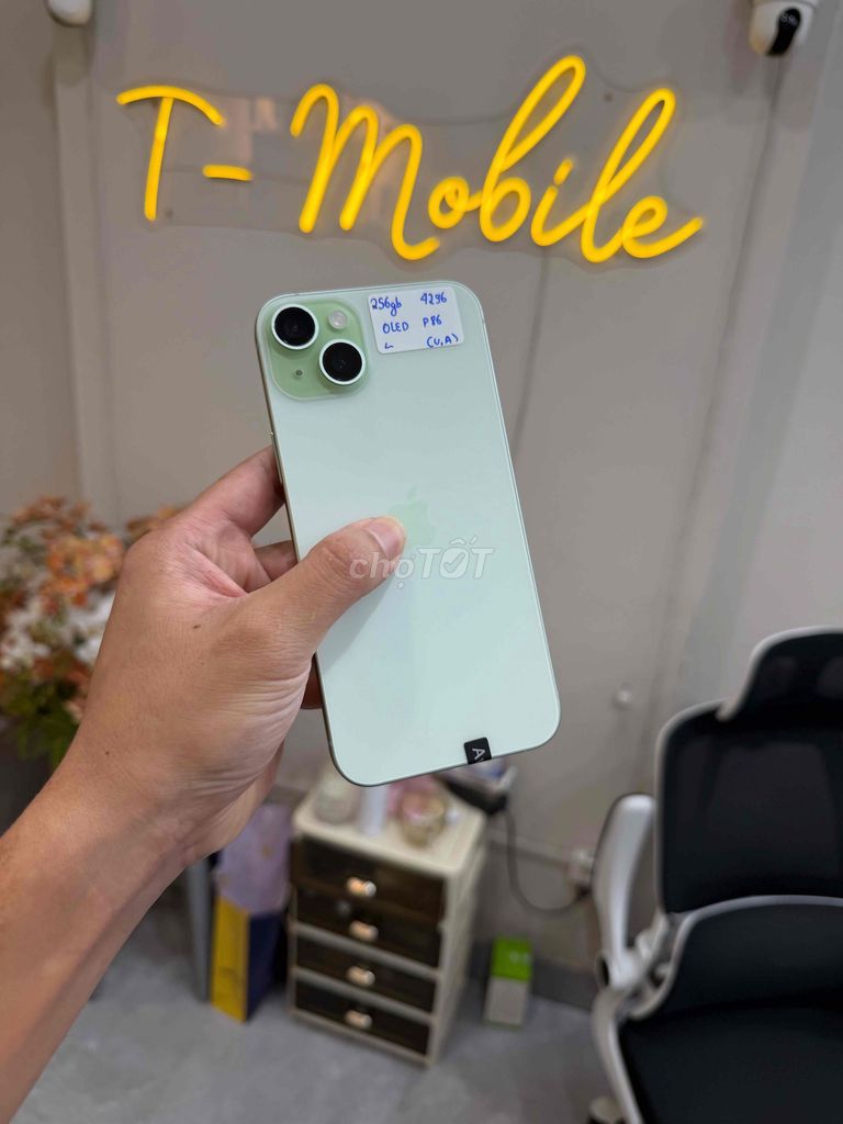 15 Plus 256Gb Quốc Tế màn oled vỏ green đẹp. Mua bán Điện thoại tại Quận Thanh Xuân Hà Nội được đăng bởi Ngô Tráng T Mobile hình 1