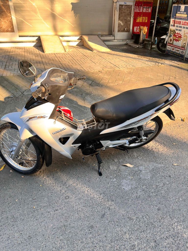 cần bán wave kèn, đèn đề đầy đủ, máy bao êm. Mua bán Xe máy tại Quận Bình Tân Tp Hồ Chí Minh được đăng bởi Lê việt thắng hình 1