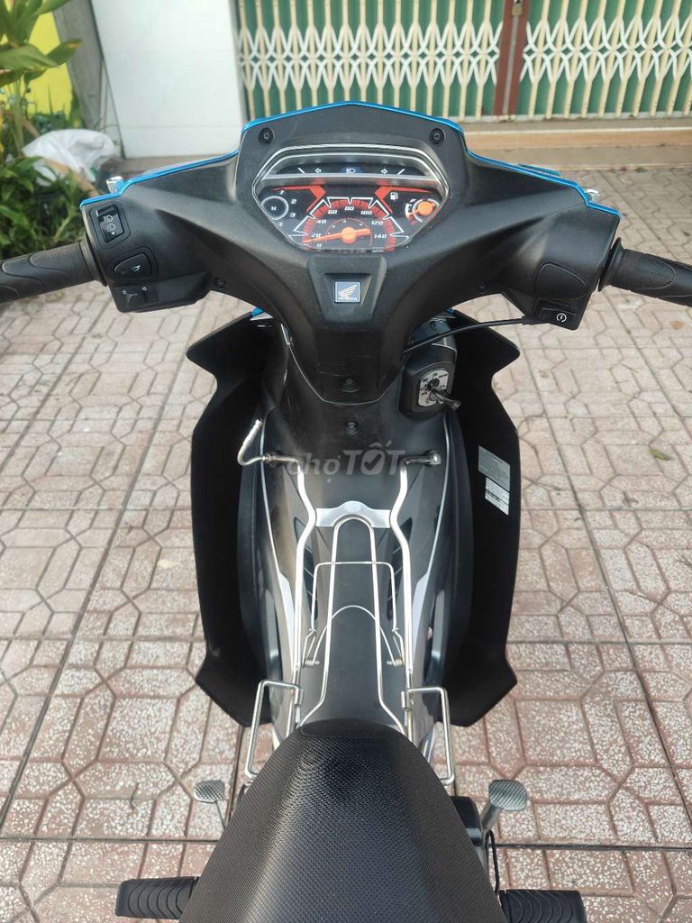 HONDA WAVE BLADE 2022 XE CÒN NHƯ MỚI. Mua bán Xe máy tại Huyện Bình Tân Vĩnh Long được đăng bởi MƯỜI   BÌNH TÂN VL hình 2