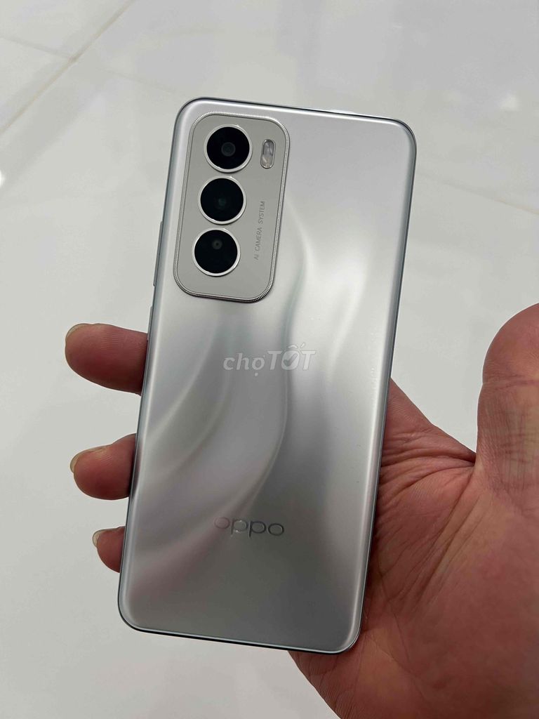 Oppo Reno 12 5G 12GB/512GB Bạc 99%. Mua bán Điện thoại tại Thành phố Sóc Trăng Sóc Trăng được đăng bởi văn minh hình 1
