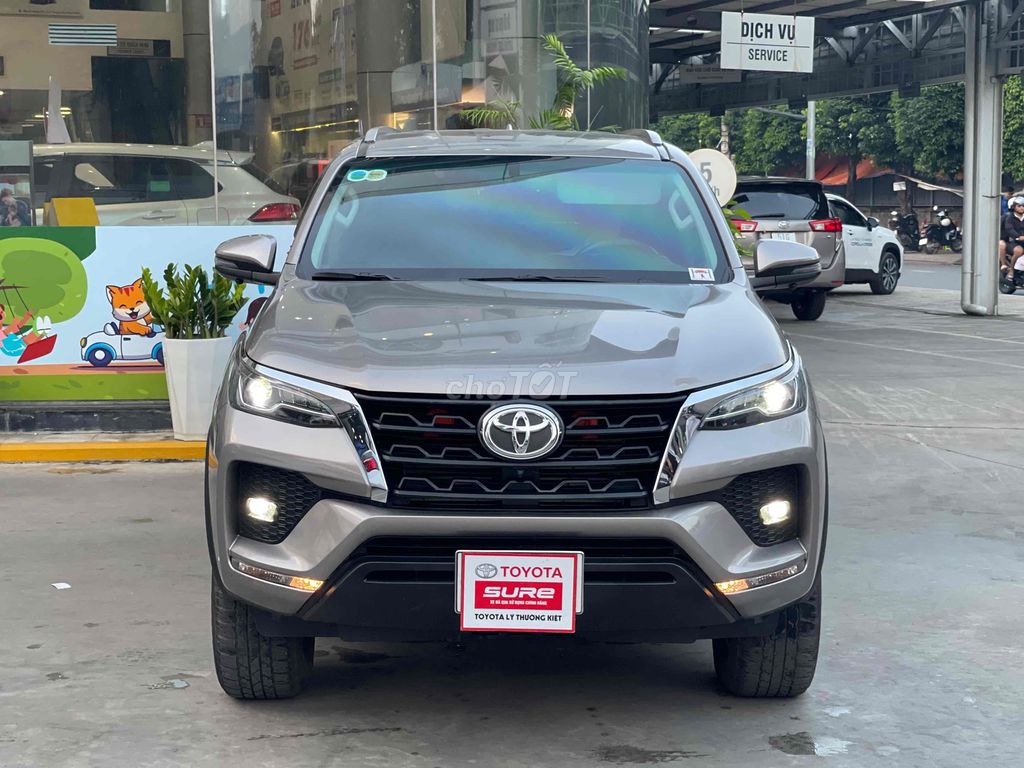 Toyota Fortuner 2022 máy dầu