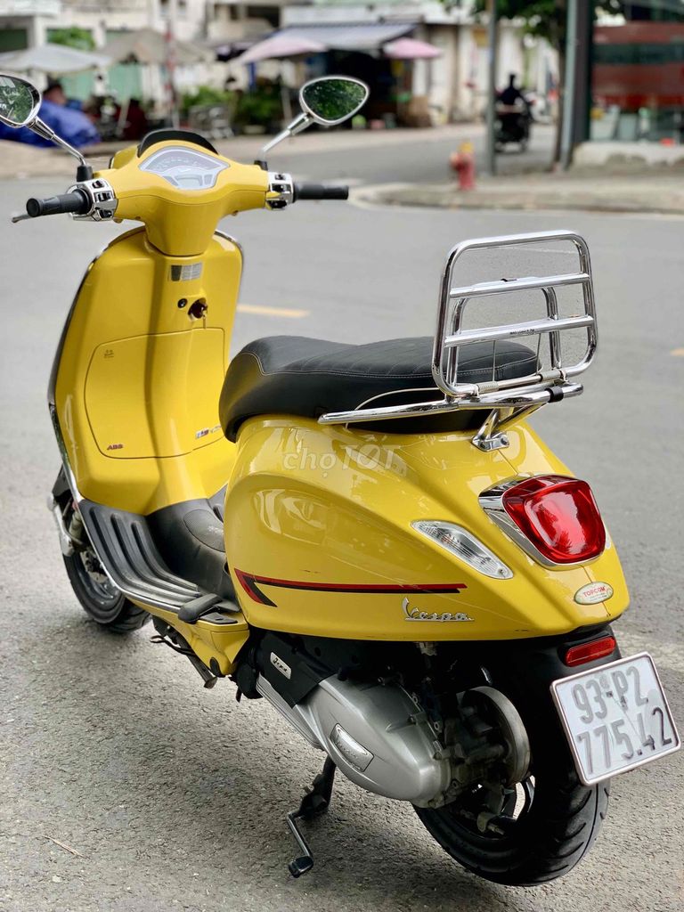 Vespa Sprint vàng 2021 dáng đẹp xe chuẩn chính chủ. Mua bán Xe máy tại Thành phố Thủ Đức Tp Hồ Chí Minh được đăng bởi iMotorbike Khương Phan hình 15