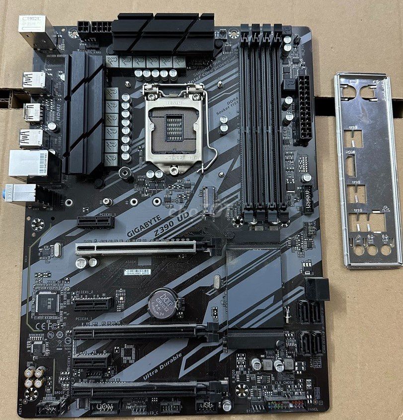 Main Gigabyte Z390 UD còn đẹp,rin. Mua bán Linh kiện (RAM, Card...) tại Quận Hải Châu Đà Nẵng được đăng bởi Baxiqua hình 1