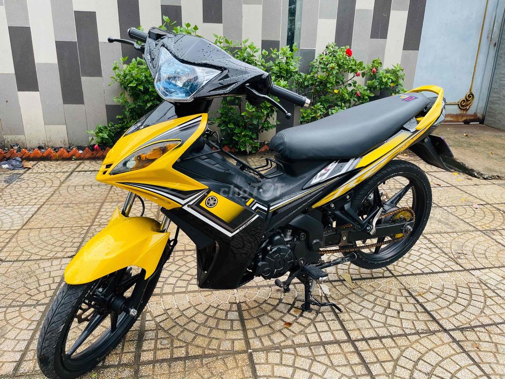 Yamaha Exciter 135 2010 желто-черный