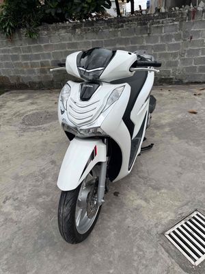 Honda SH 125 CBS 2024 Trắng 9000km