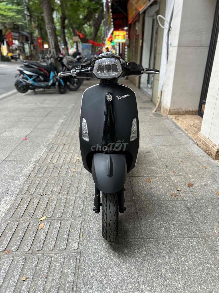vespa đèn vuông đi ít đẹp như mới. Mua bán Xe điện tại Quận Ba Đình Hà Nội được đăng bởi Huylam hình 3